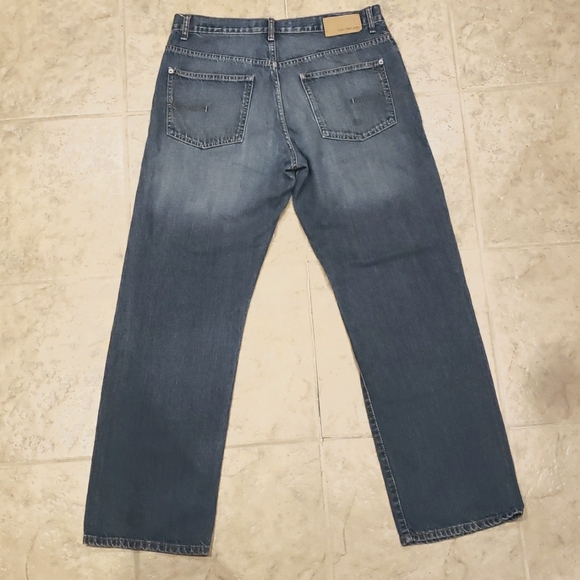 Calvin Klein Relaxed Straight Fit Jeans - Picture 7 of 9